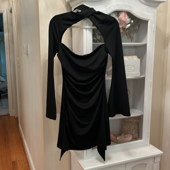 Black mini dress - Picture 3 of 9